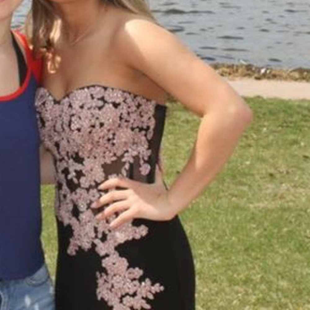 Prom Dress! - Picture 2 of 4